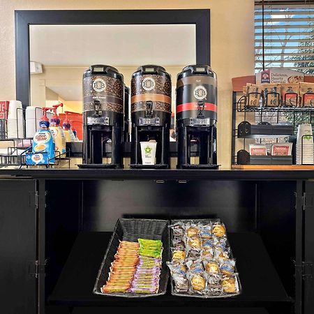 Extended Stay America Suites - Detroit - Metropolitan Airport Ромулус Экстерьер фото