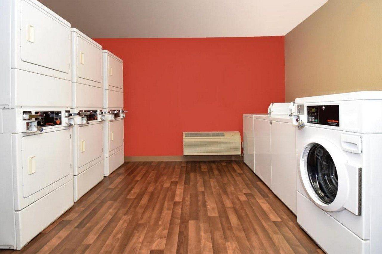 Extended Stay America Suites - Detroit - Metropolitan Airport Ромулус Экстерьер фото