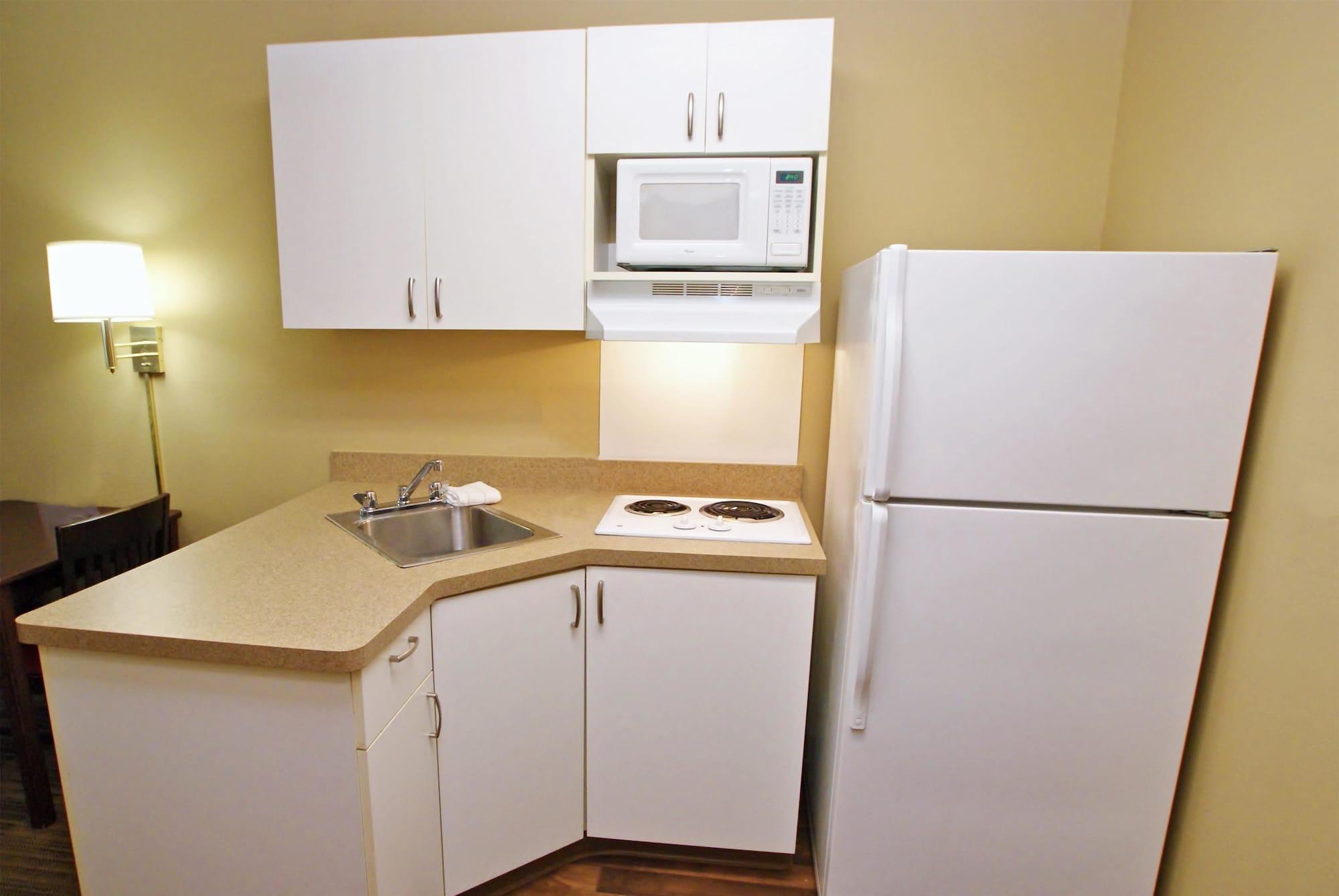 Extended Stay America Suites - Detroit - Metropolitan Airport Ромулус Экстерьер фото