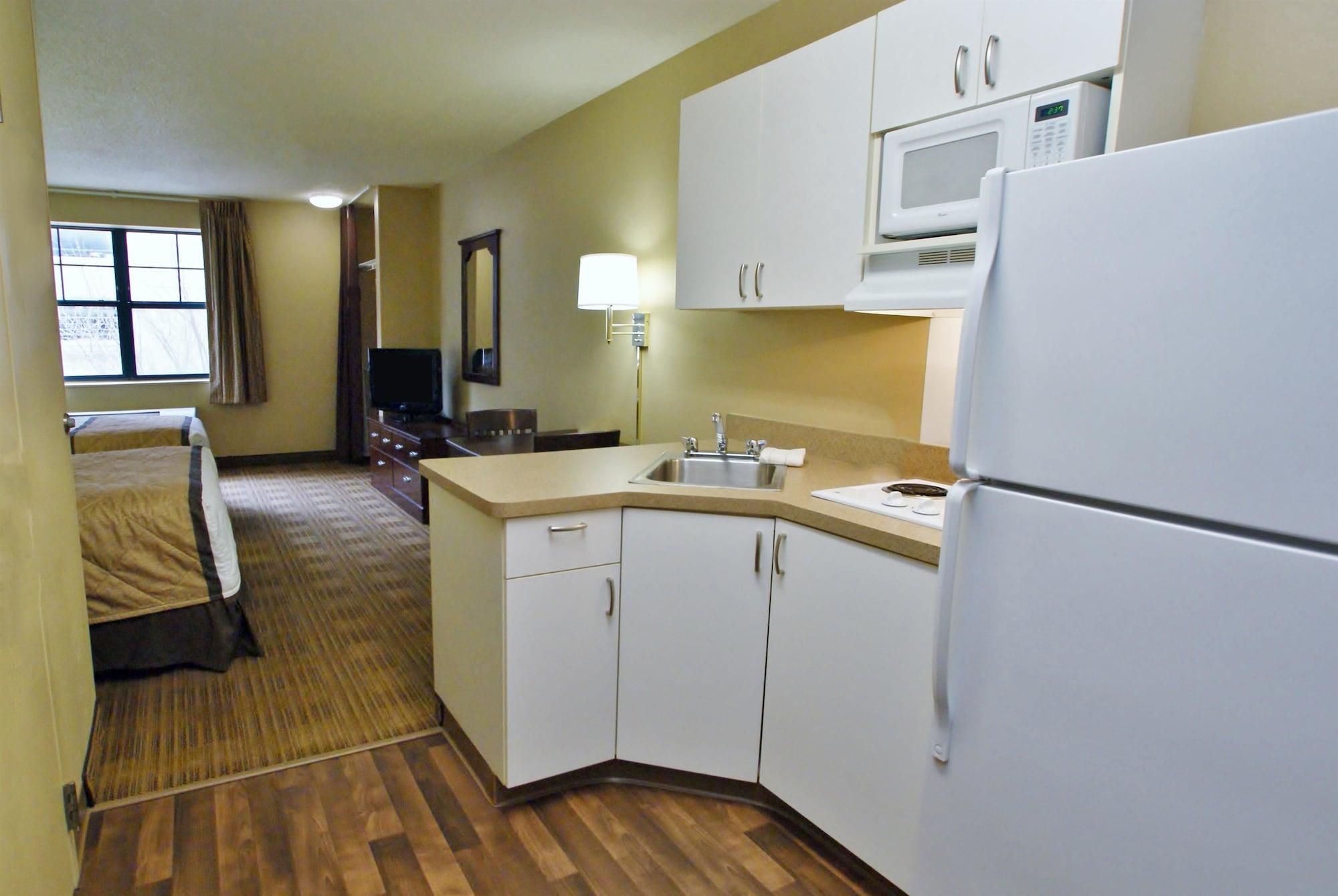 Extended Stay America Suites - Detroit - Metropolitan Airport Ромулус Экстерьер фото