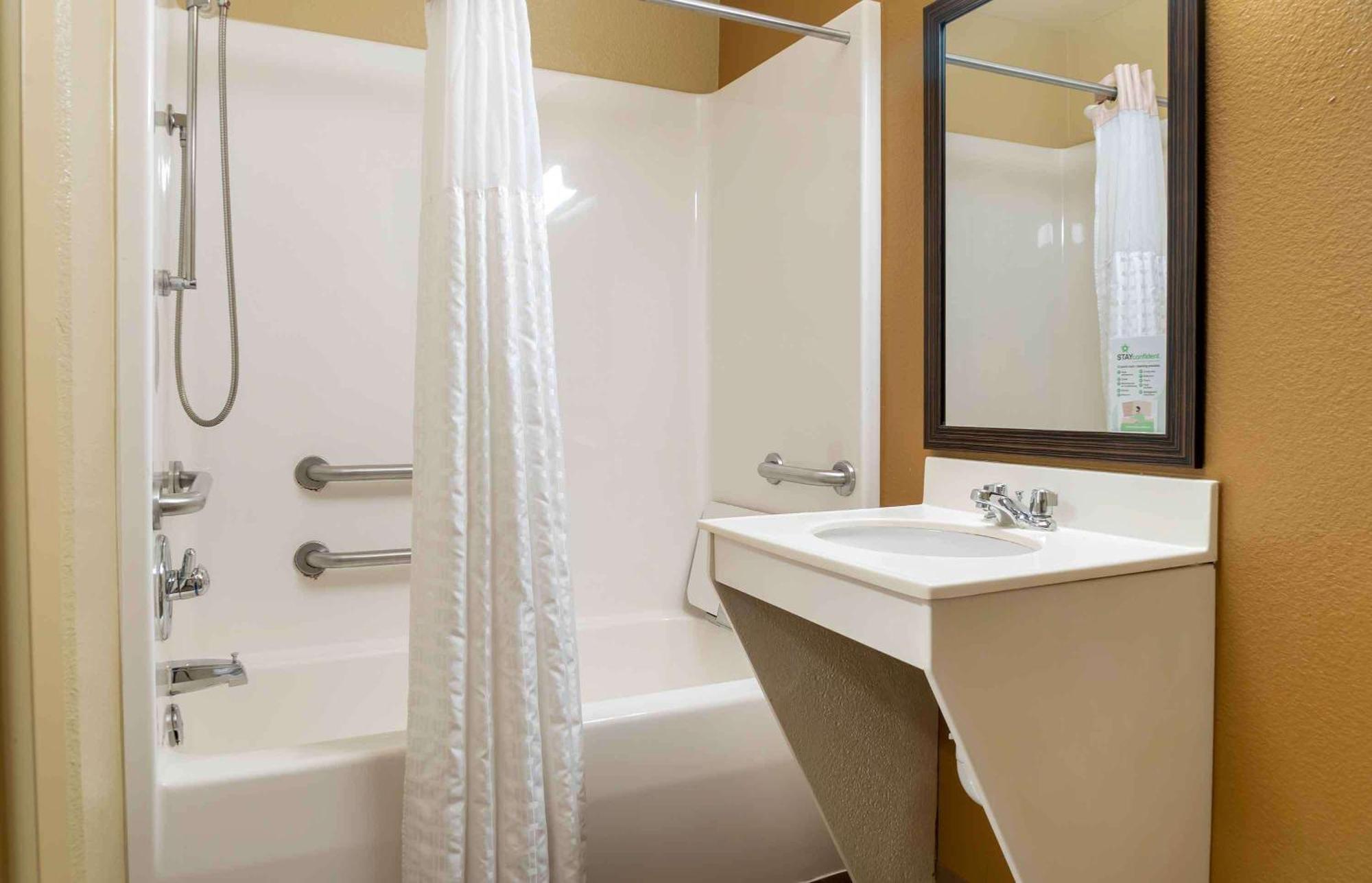 Extended Stay America Suites - Detroit - Metropolitan Airport Ромулус Экстерьер фото